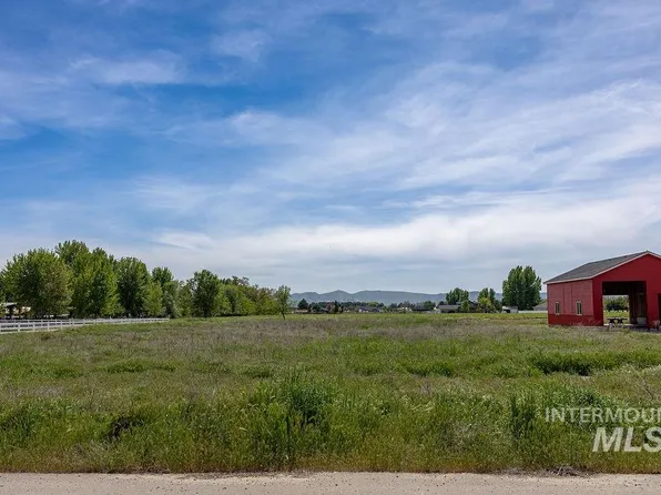 405 Skyview Ln, Emmett, ID 83617