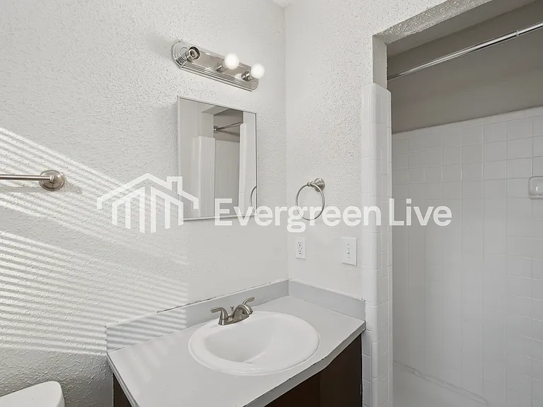 412 Dutch Dr — Photo 13