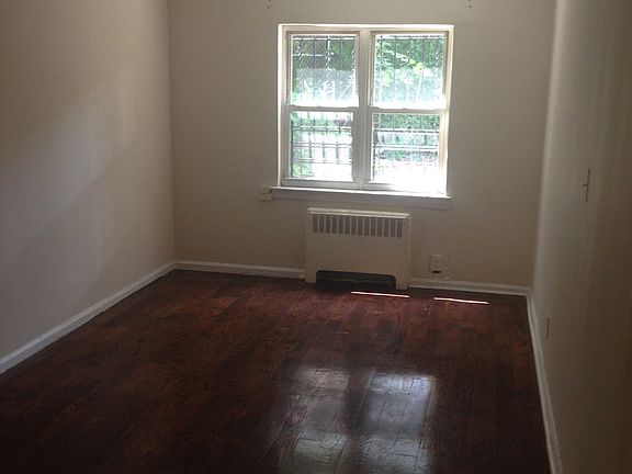 2nd image of 2330 Holland Ave APT 1