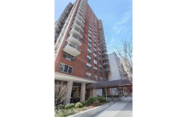 Sold by Douglas Elliman | media 24