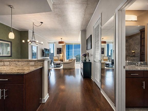 3rd image of 360 Nueces St APT 2509