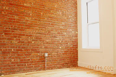 Rented by aptsandlofts.com