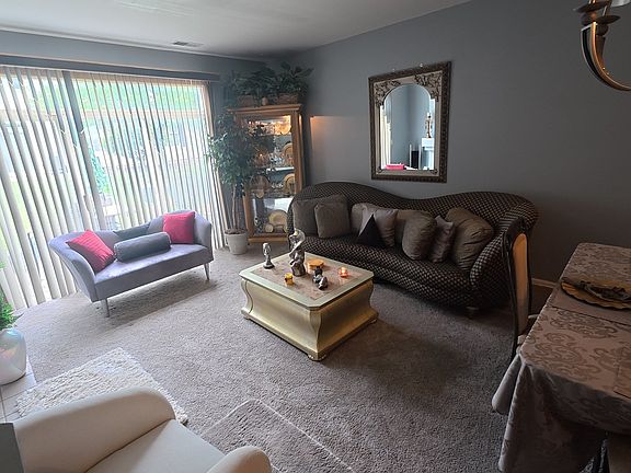 3rd image of 2580 Golf Ridge Cir
