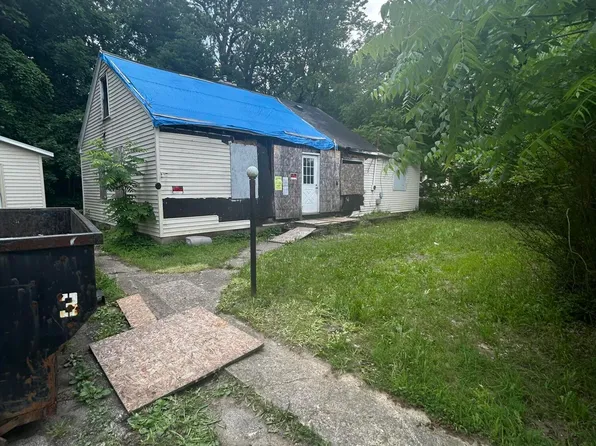 1710 Humphrey St, Kalamazoo, MI 49048
