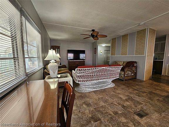 4th image of 8135 Von Maxcy Rd