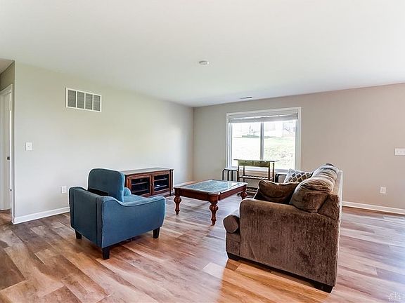 4th image of 5603 Castle Dr