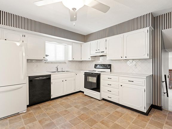 4th image of 1806 Arbor Hill Dr