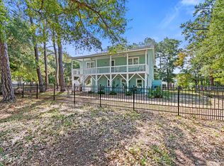 101 W Oak Island Dr, Oak Island, NC 28465