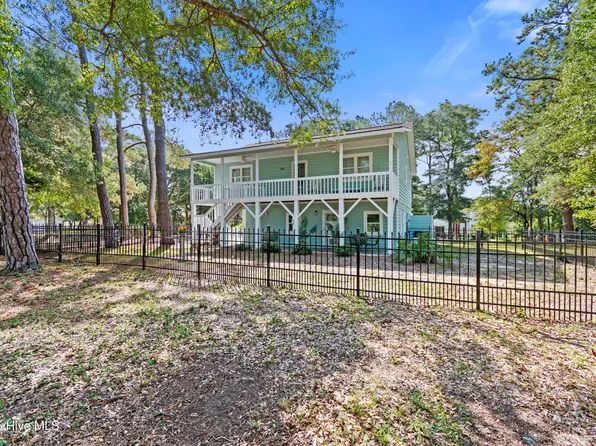 101 W Oak Island Drive, Oak Island, NC 28465