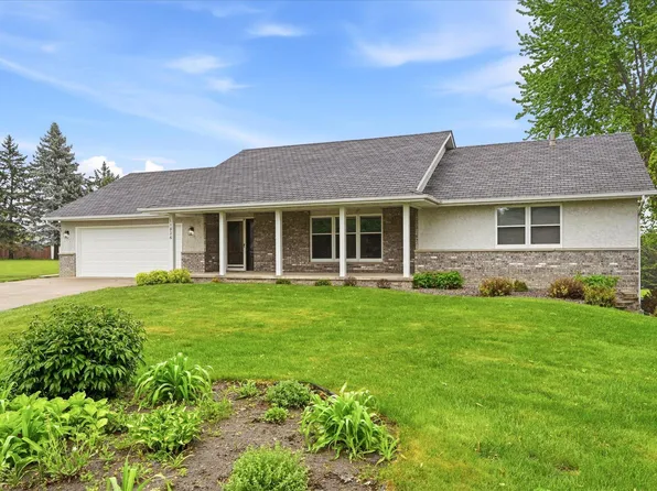 11826 Larabee Cir NE, Albertville, MN 55301