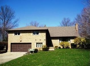 26618 Bruce Rd, Bay Village, OH 44140