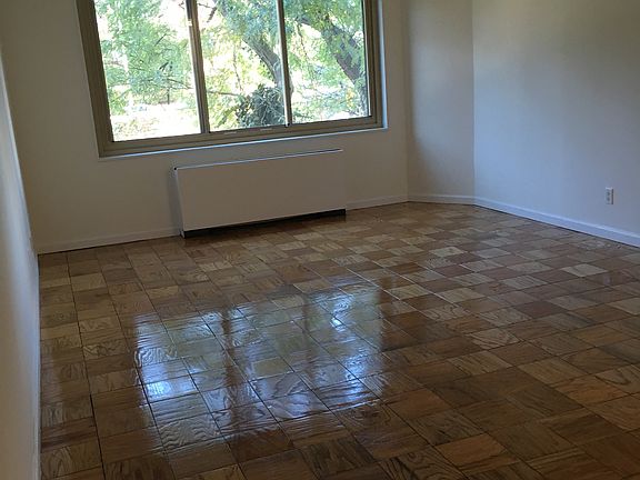 4th image of 2500 Johnson Ave #208