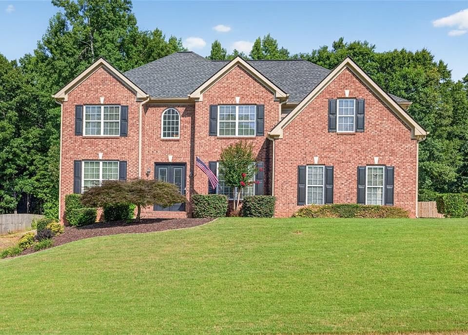 1st image of 202 Prestwick Dr