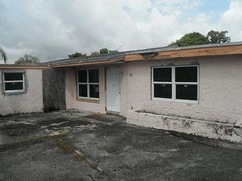 3rd image of 685 NW 21st St