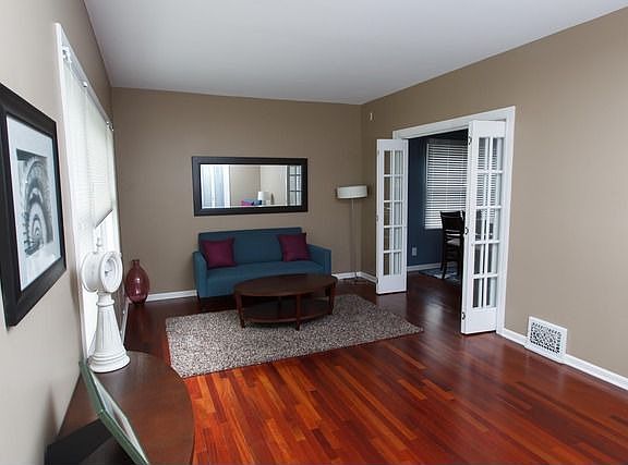 2nd image of 221 S Benton St