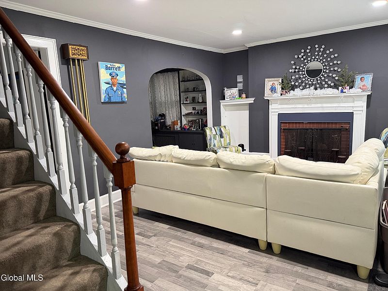 4th image of 25 Wilkins Avenue
