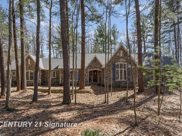 3698 E Felicia Dr, Midland, MI 48642