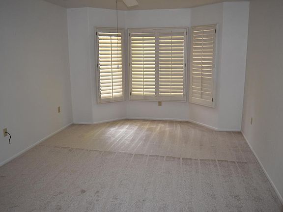 4th image of 19805 N Greenview Dr