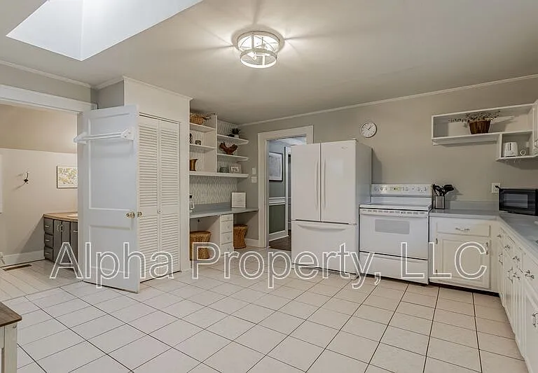 3 Frost St — Photo 14