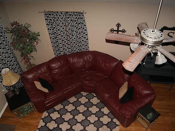 5th image of 532 Lake Forest Dr