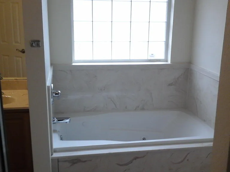 116 Limestone — Photo 13