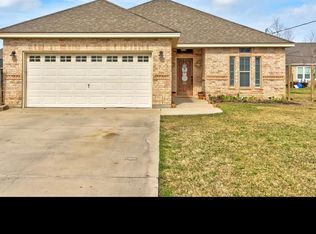 225 Gum Hill Rd, Bridge City, TX 77611