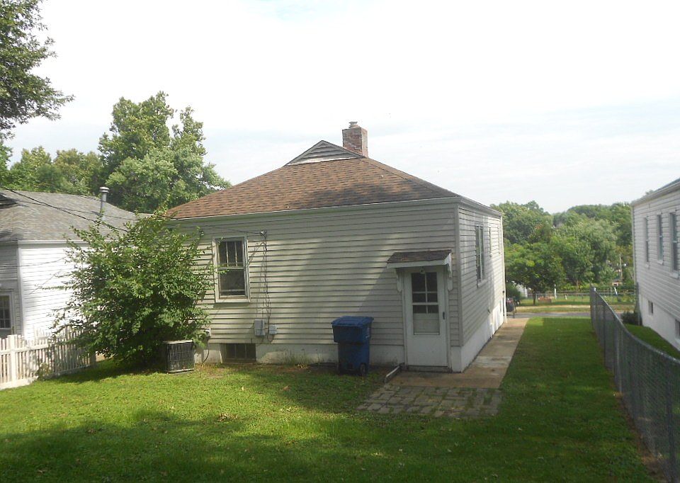 1st image of 6818 Wyatt Pl
