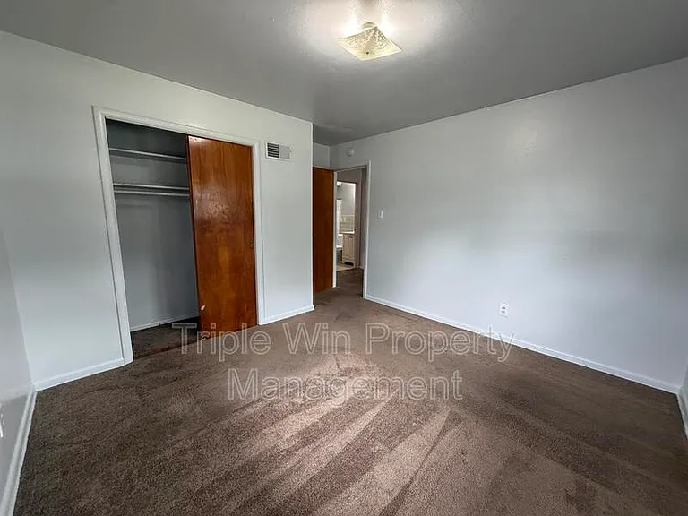 1695 Crowder Dr — Photo 5