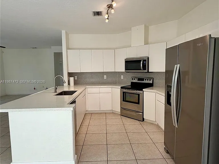 16500 SW 37th St — Photo 9