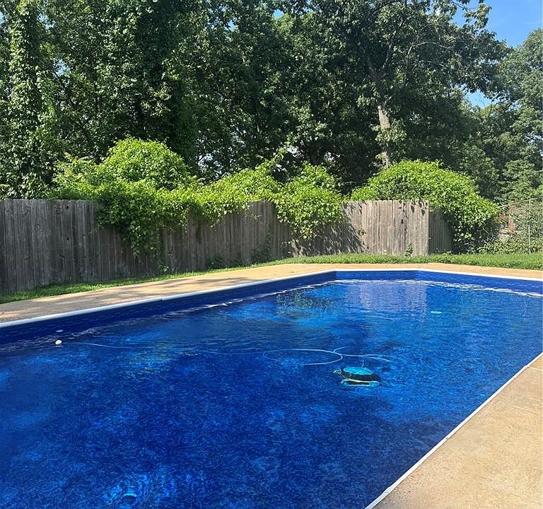 2nd image of 1933 Forest Haven Dr