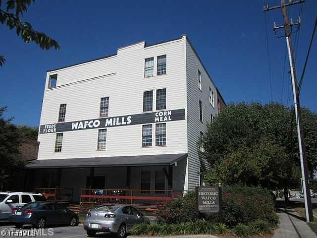 1st image of 801-13 W McGee St