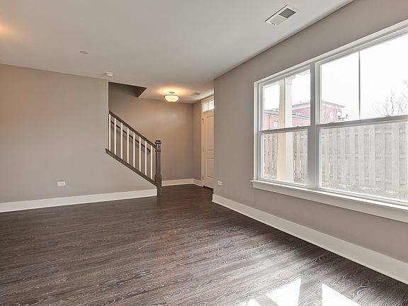 4th image of 20 Webster Ave Unit E