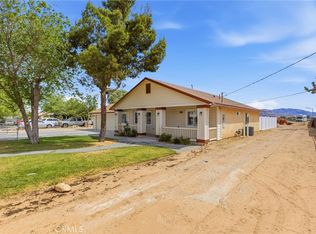 12419 Pawnee Rd, Apple Valley, CA 92308