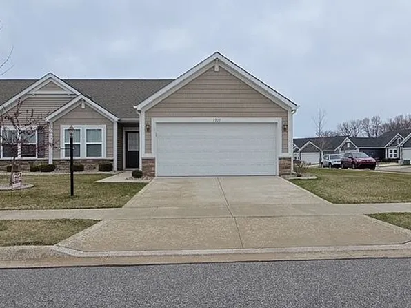 2950 Daintree Way, Valparaiso, IN 46385