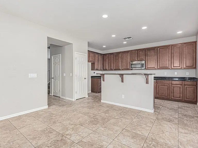 27511 N 54th Ln — Photo 8