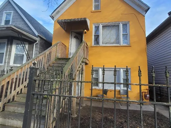 8621 S Manistee Ave, Chicago, IL 60617