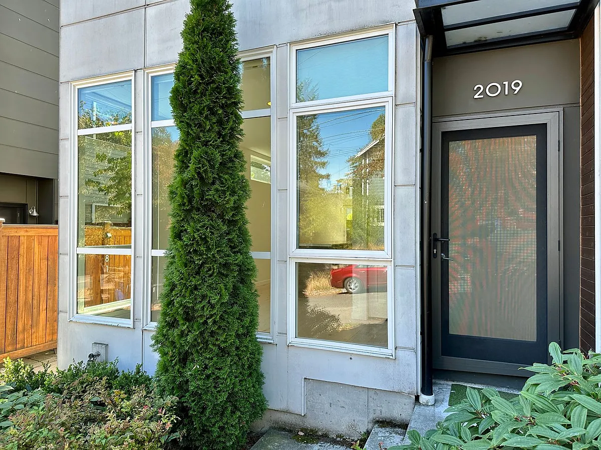 Building Photo - 2019 E Spruce St
