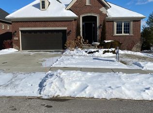 5515 Woodfall Rd, Clarkston, MI 48348