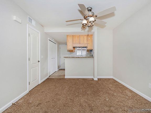 4th image of 1491 Peach Ave Unit 2