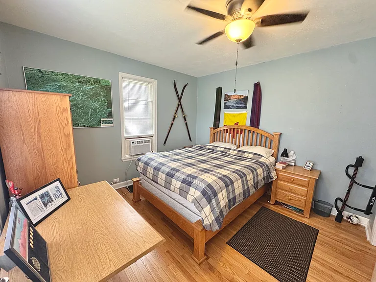 1407 E Madison St — Photo 10
