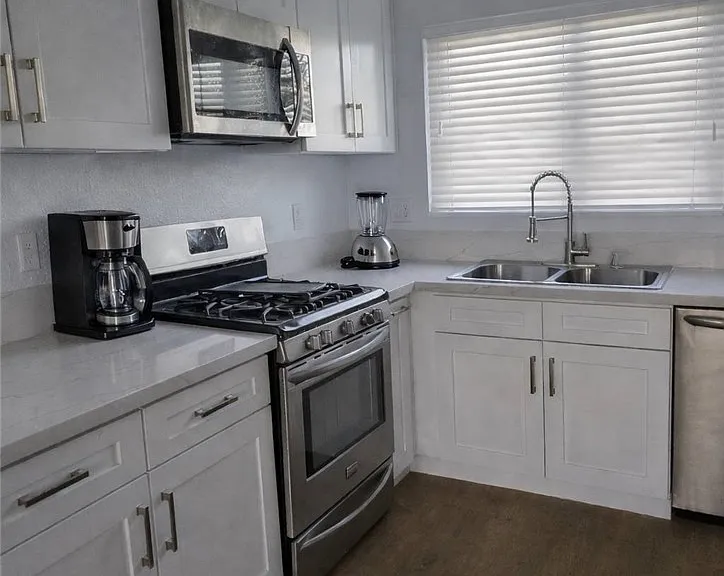 38527 Pond Ave — Photo 3