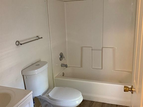 5th image of 523 W 6th St APT A