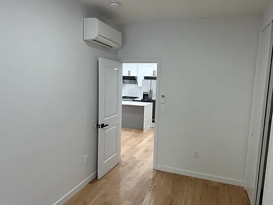 Rented by 18 REALTY | media 10