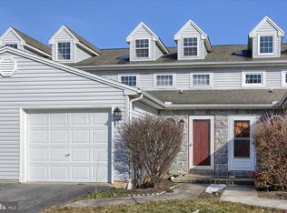 52 Warwick Cir, Mechanicsburg, PA