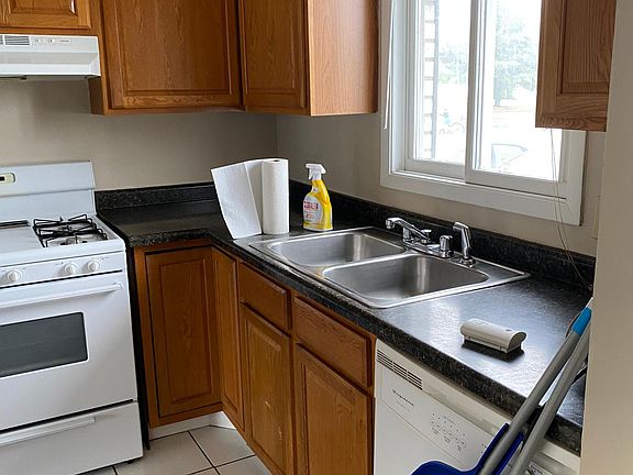 5th image of 485 Plum Creek Ct APT 3