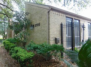 2705 Weslayan St, Houston, TX 77027