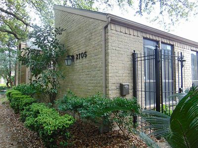 2705 Weslayan St, Houston, TX, 77027