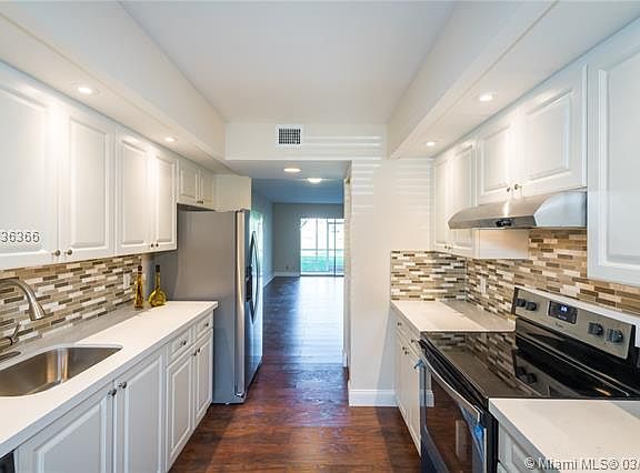 2nd image of 701 SW 128th Ave APT 105F