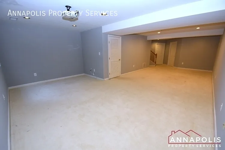 916 Glaze Ct — Photo 27