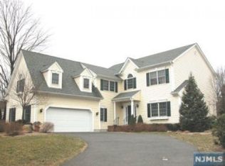 205 Wiltsie Ct, Wyckoff, NJ 07481